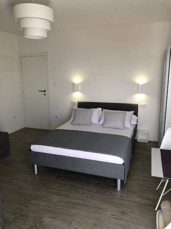 Apartmani Milka I Jozo Omiš Екстериор снимка