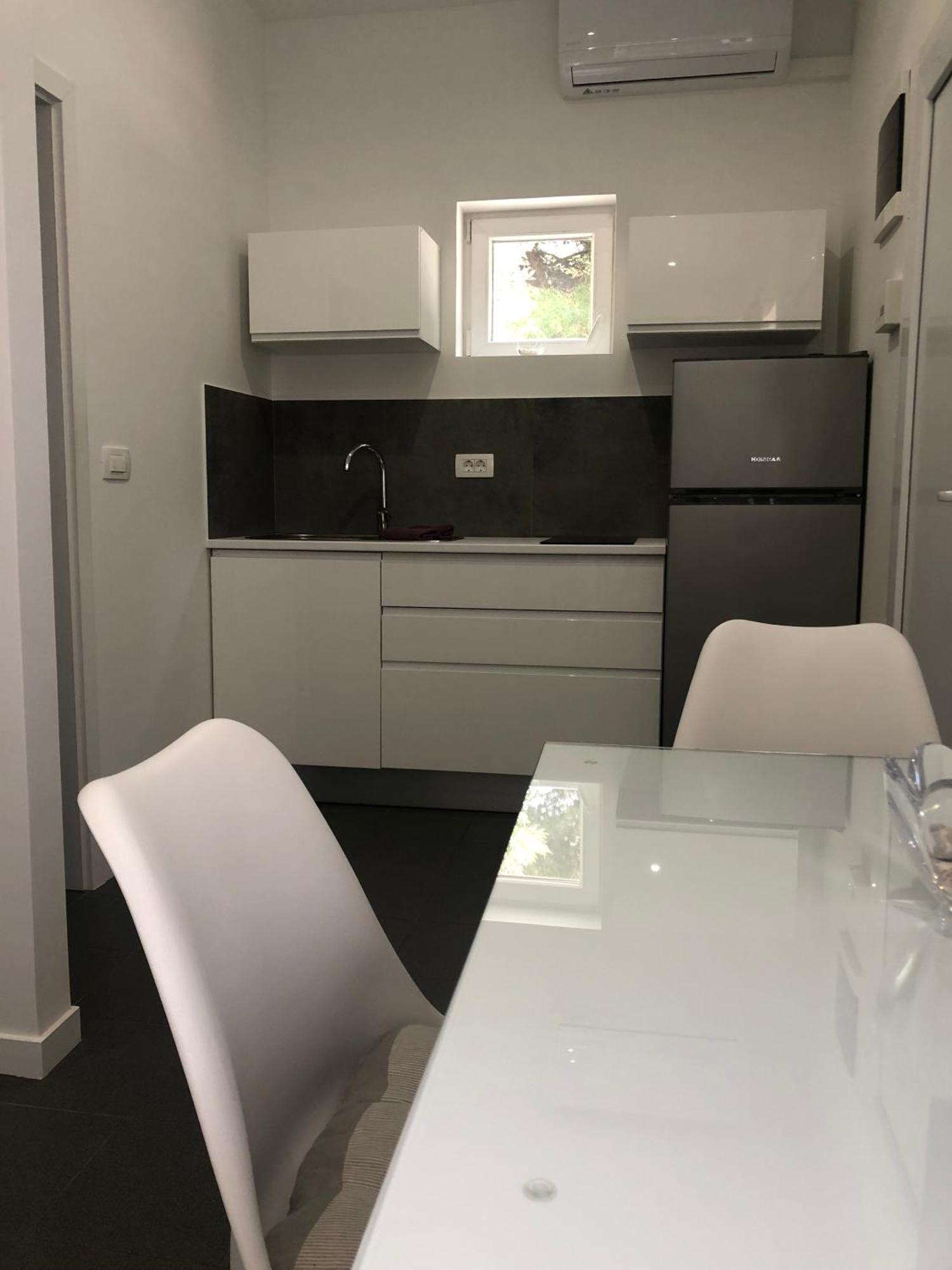 Apartmani Milka I Jozo Omiš Екстериор снимка
