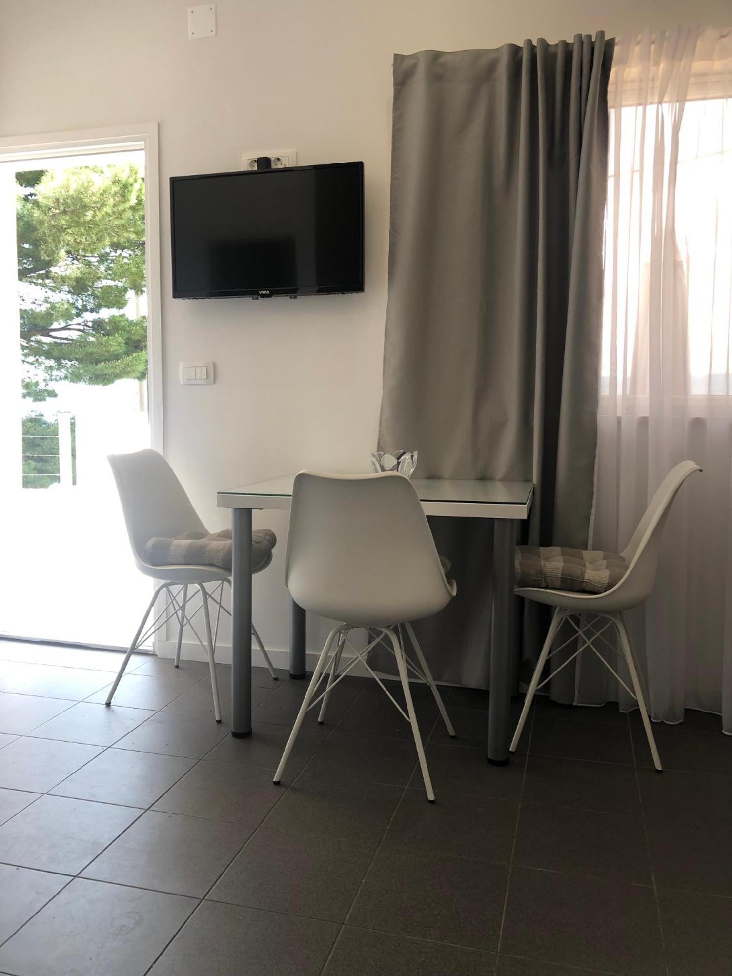 Apartmani Milka I Jozo Omiš Екстериор снимка