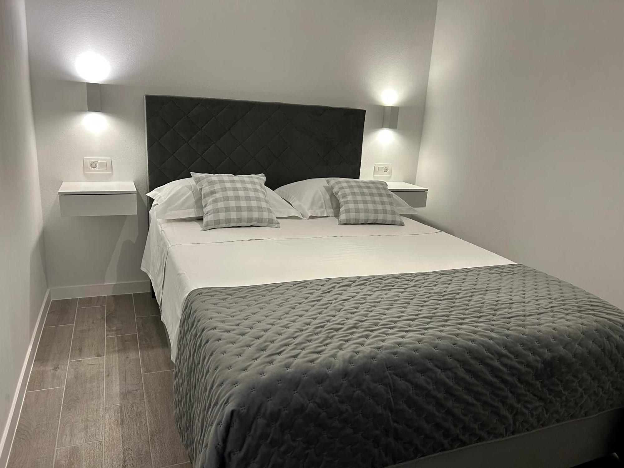 Apartmani Milka I Jozo Omiš Стая снимка